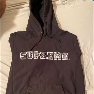 Supreme hoodie